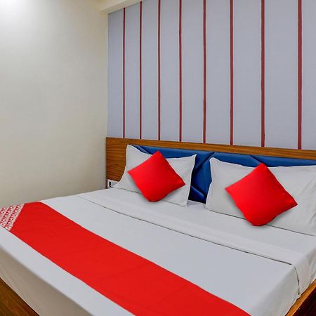 Hotel O Lotus สุรัต ภายนอก รูปภาพ