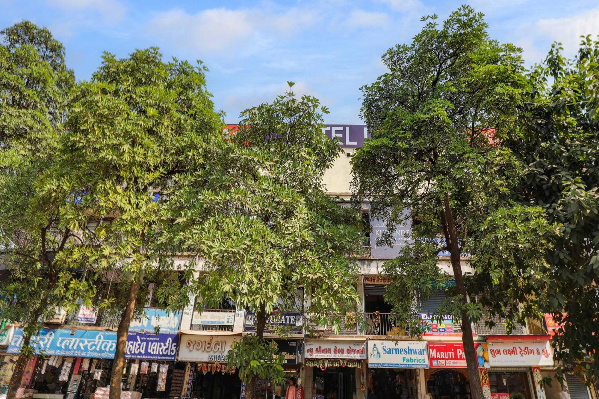 Hotel O Lotus สุรัต ภายนอก รูปภาพ