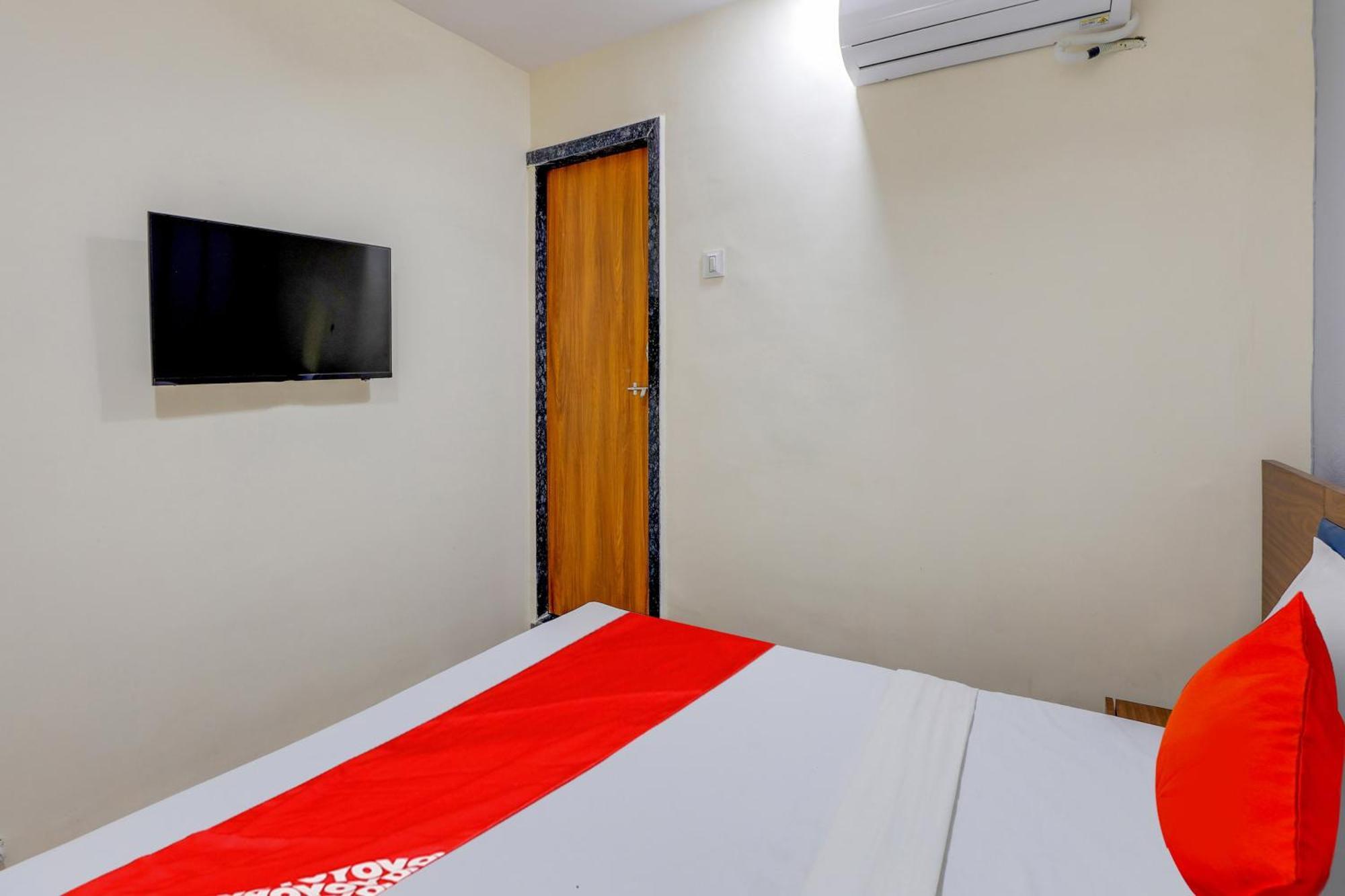 Hotel O Lotus สุรัต ภายนอก รูปภาพ